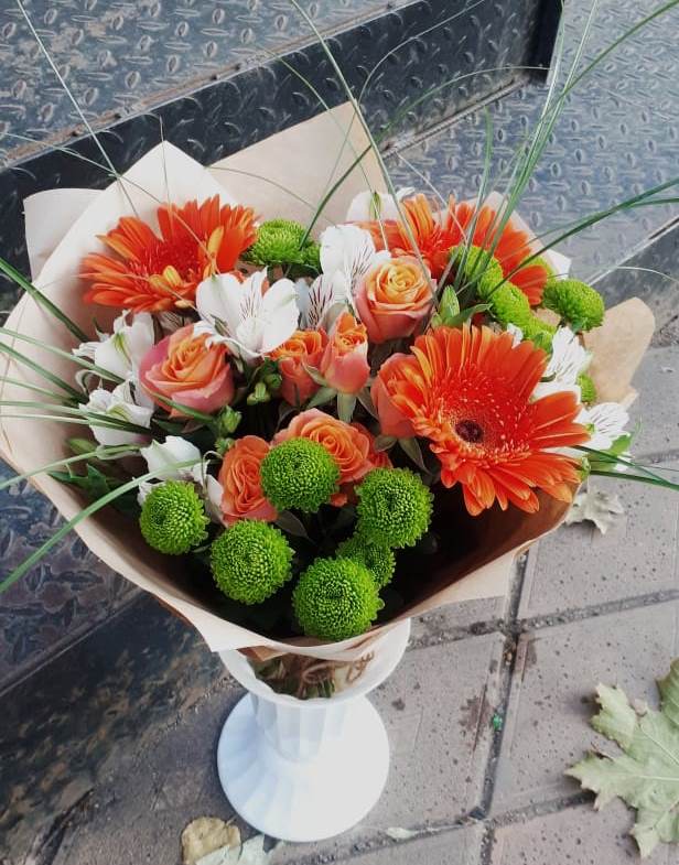 Букет цветов из: Герберы, Хризантемы, Альстромерии и Розы в Новосысоевке