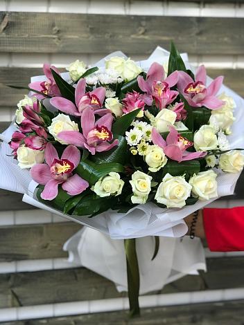 Букет цветов из: Розы и Хризантемы в Новосысоевке