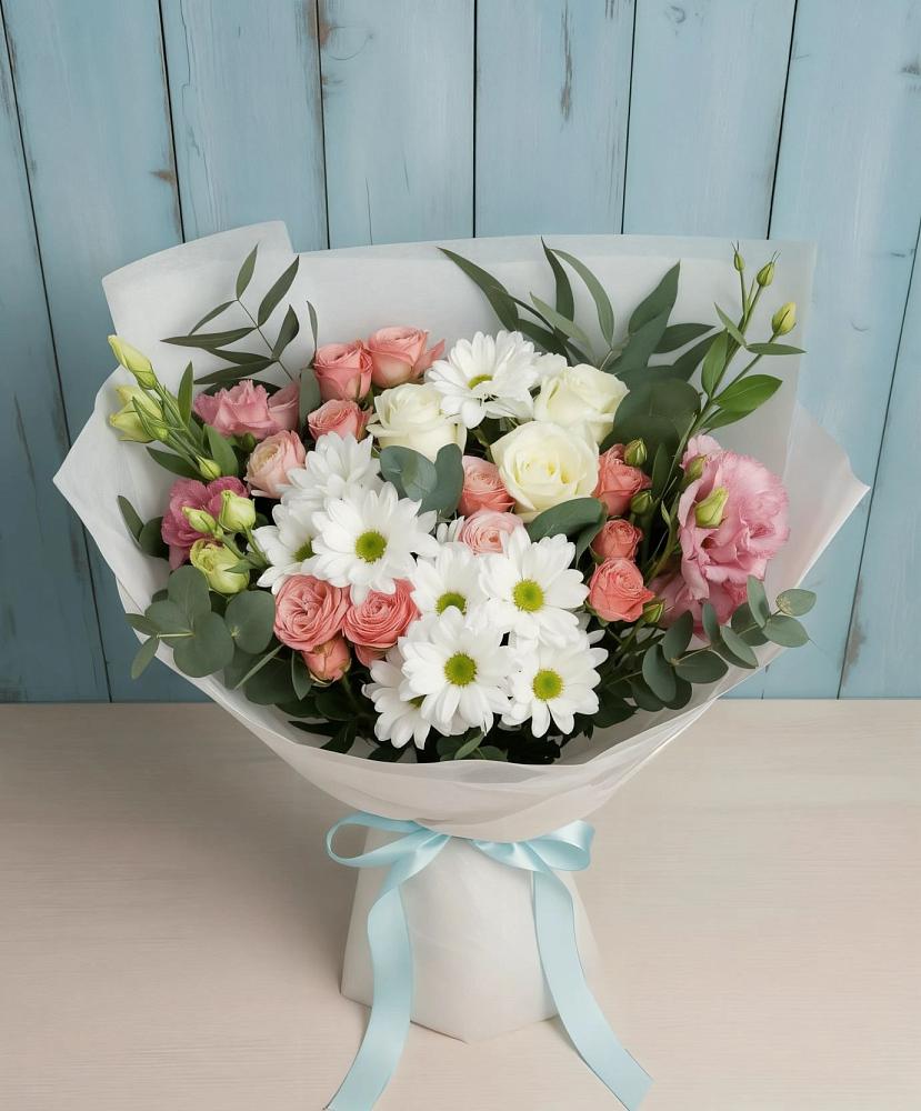 Букет цветов из: Розы, Лизиантусы и Хризантемы в Новосысоевке