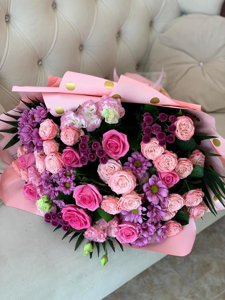 Букет цветов из: Хризантемы, Розы и Лизиантусы в Новосысоевке