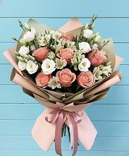 Букет цветов из:  Розы, Альстромерии и Лизиантусы в Новосысоевке