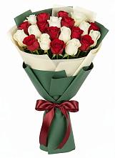 Букет Микс из красных и белых роз #REPLACE_PRED# Новосысоевке