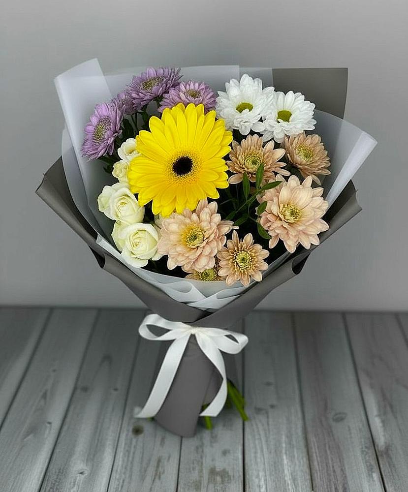 Букет цветов из: Розы, Герберы и Хризантемы в Новосысоевке