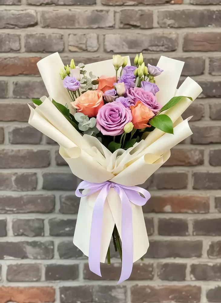 Букет цветов из: Лизиантусы и Розы в Новосысоевке