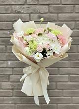 Букет цветов из:  Гвоздики, Розы, Лизиантусы и Хризантемы в Новосысоевке