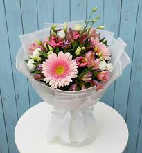 Букет цветов из:  Герберы, Альстромерии и Лизиантусы в Новосысоевке