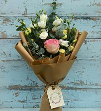 Букет цветов из:  Розы и Лизиантусы в Новосысоевке