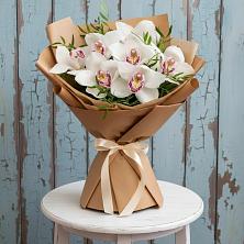 Букет цветов из:  Орхидеи и Розы в Новосысоевке